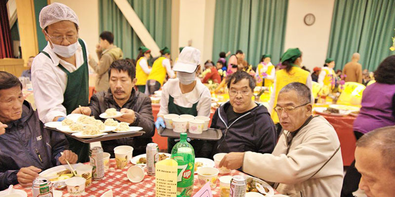 A Five-Star Vegan Feast Amazed Our Homeless Friends in New Taipei City